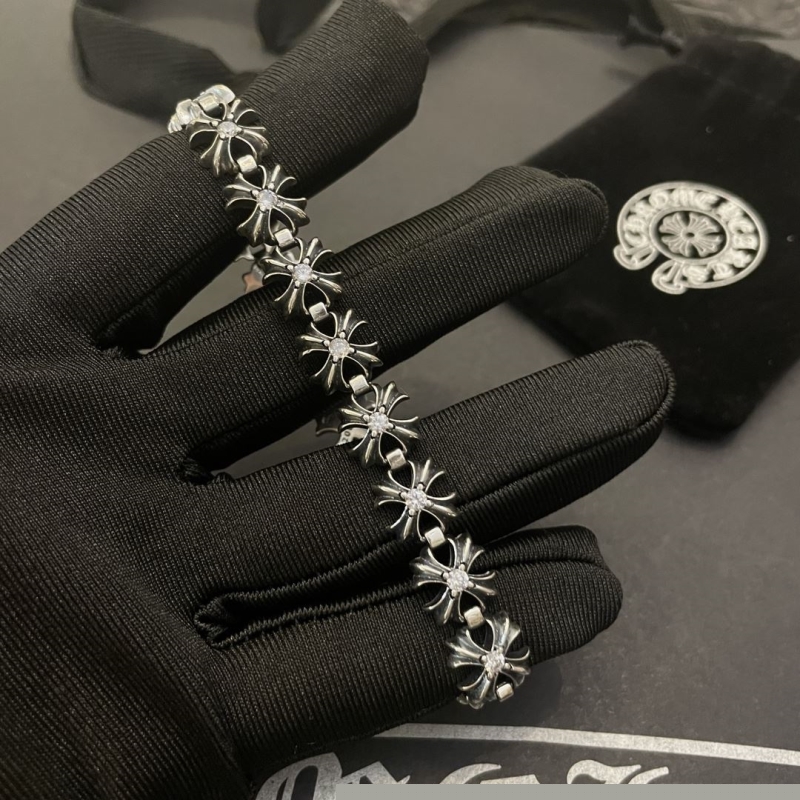 Ch**me He**ts bracelets